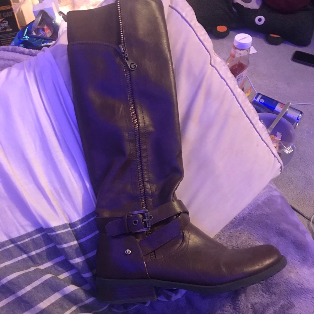 Boots - Picture 1 of 3